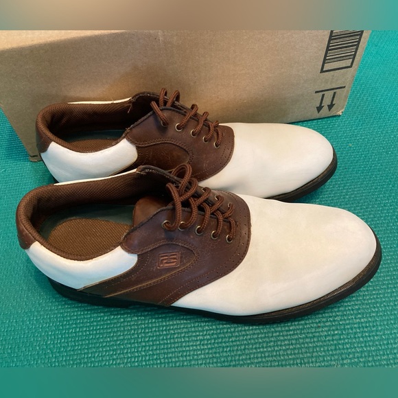 Pro Select 1805 Men's Brown and White Saddle Spikeless Golf Shoes - Picture 9 of 12